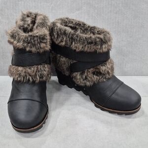 Sorel Joan of Arctic boots women's 9 black leather fold down fur 3 inch wedge